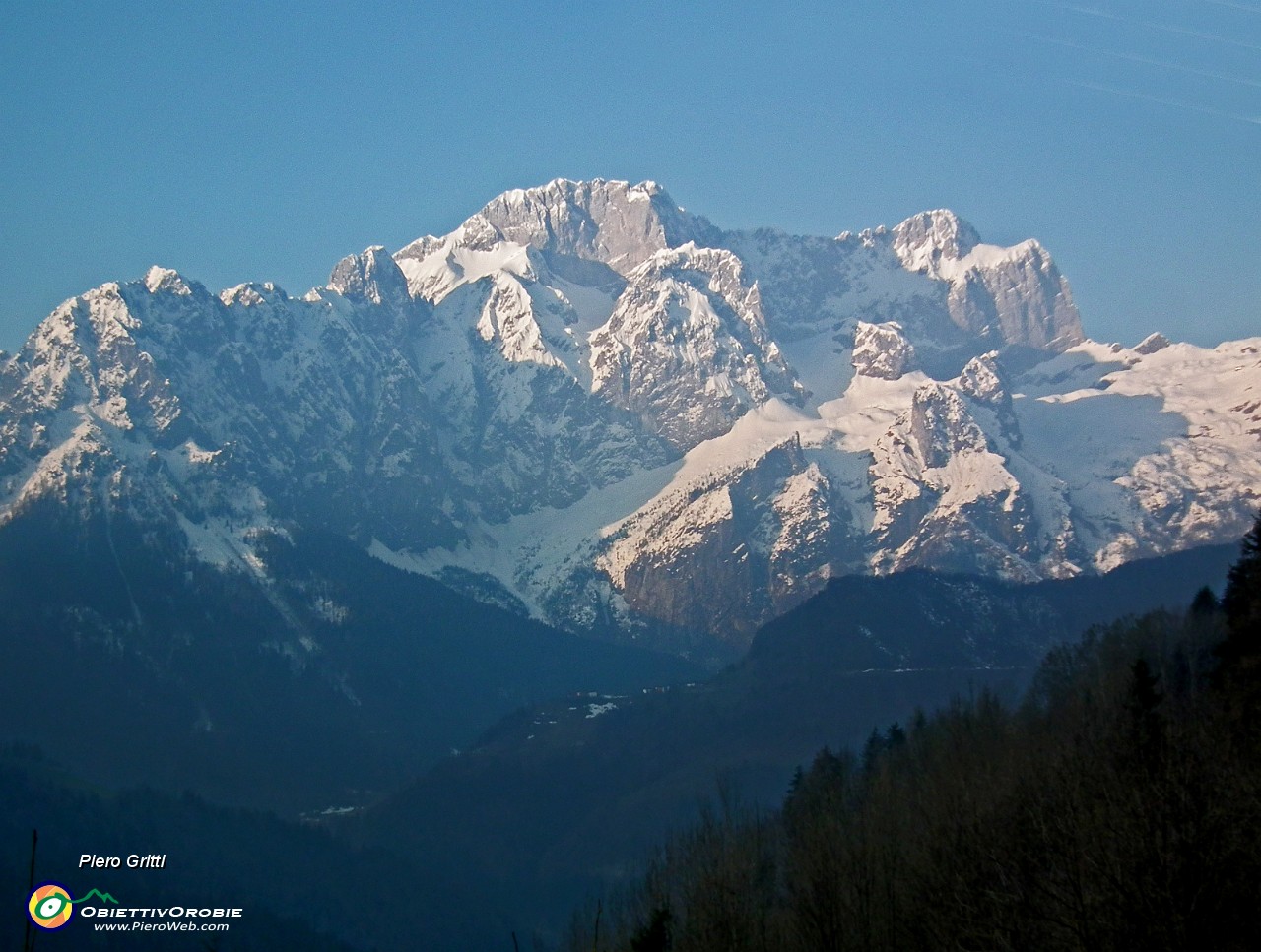 07 Salndo a Schilpario uno sguardo alla Presolana, versante nord.JPG